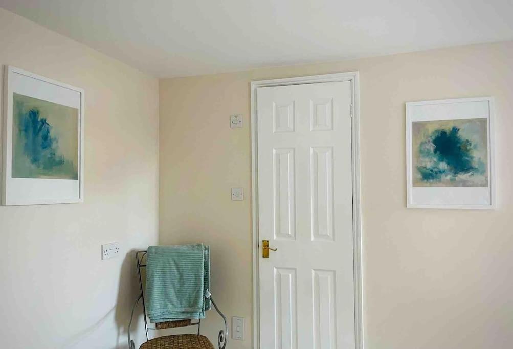 Quiet And Cosy Flat, Close To Bath Centre Bagian luar foto
